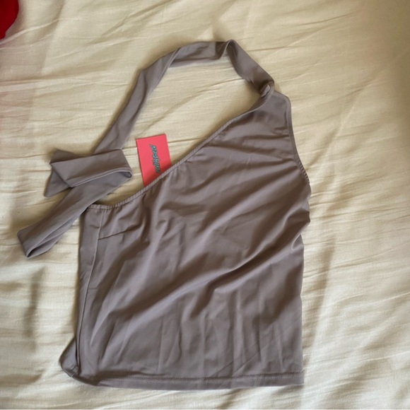 NWT Edikted. Grey halter top. Medium - Picture 3 of 7